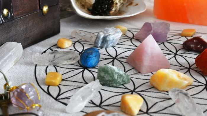 How To Make A Crystal Grid For Protection [Various Ideas]